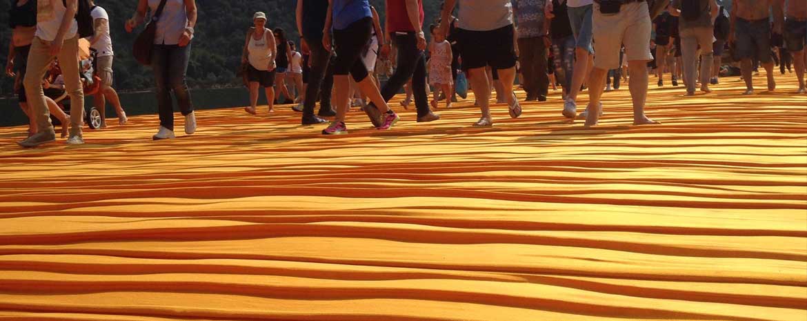 La camminata su "The Floating Piers", la passerella di Christo sul Lago d'Iseo