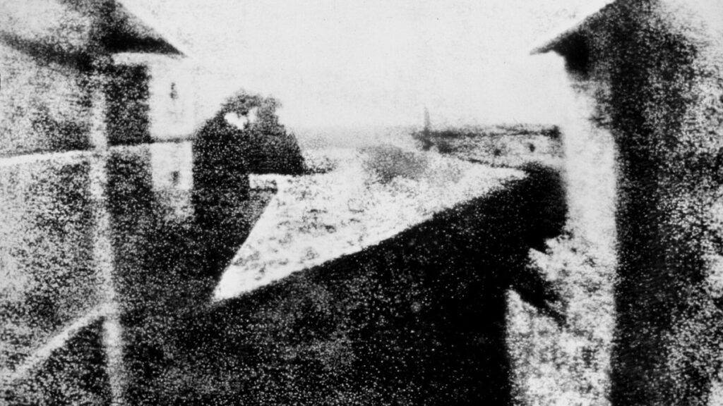 La prima fotografia di Niépce, vista dalla finestra di Le Gras